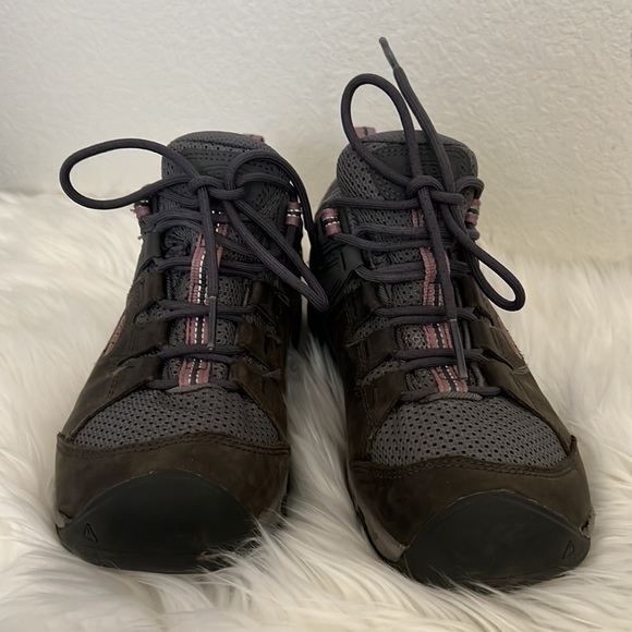 Keen Hiking shoes 👟 - Picture 2 of 6